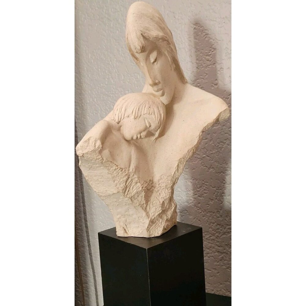 1984 Vintage Austin Productions Sculpture Mother & Child David Fisher 18"Signed